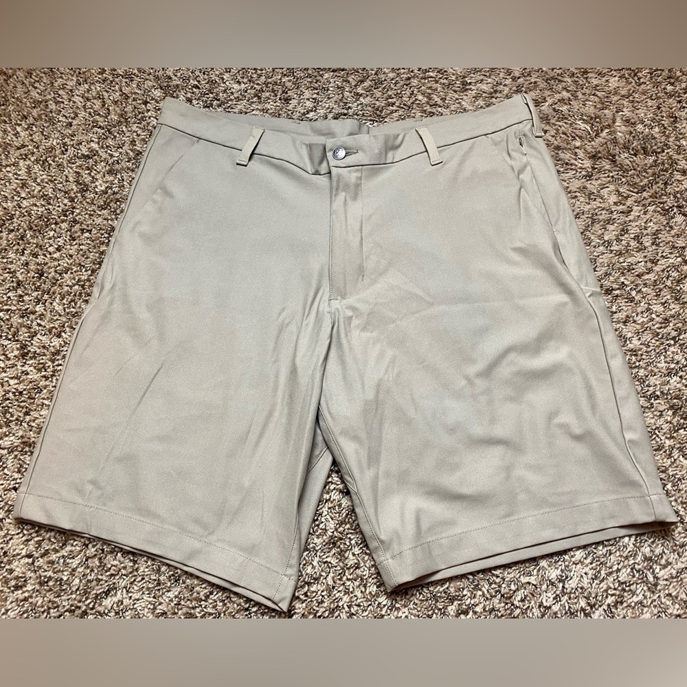 Men’s Swiss Tech Shorts